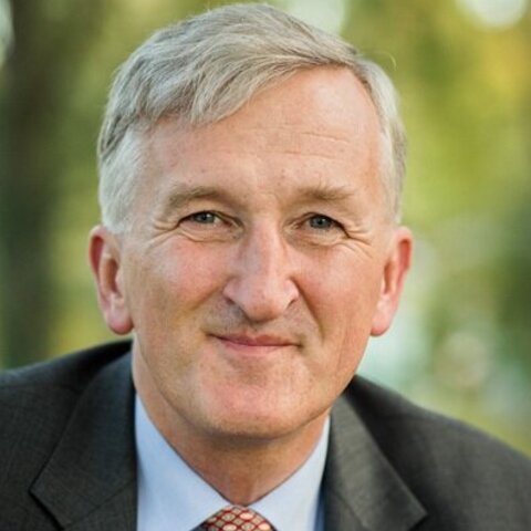 Portraitfoto Frederic Seebohm –