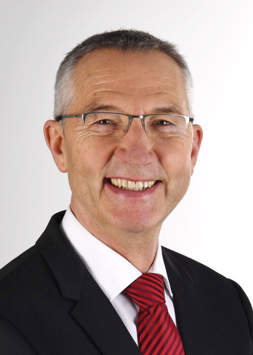 Portraitfoto von Dr. Martin Lenz – 