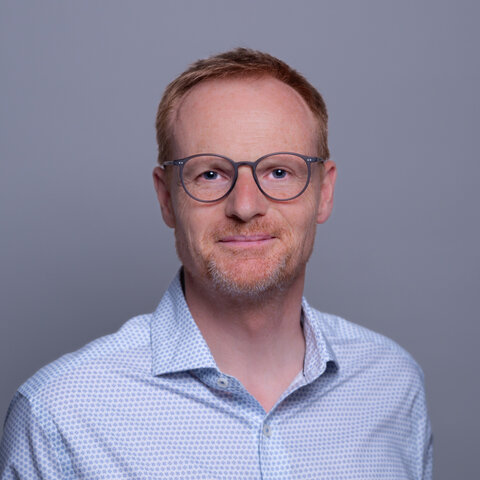 Portraitfoto von Prof. Dr. Jens Wurtzbacher – 