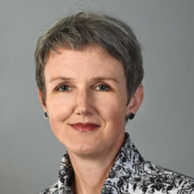 Portraitfoto von Dr. Irene Vorholz – 